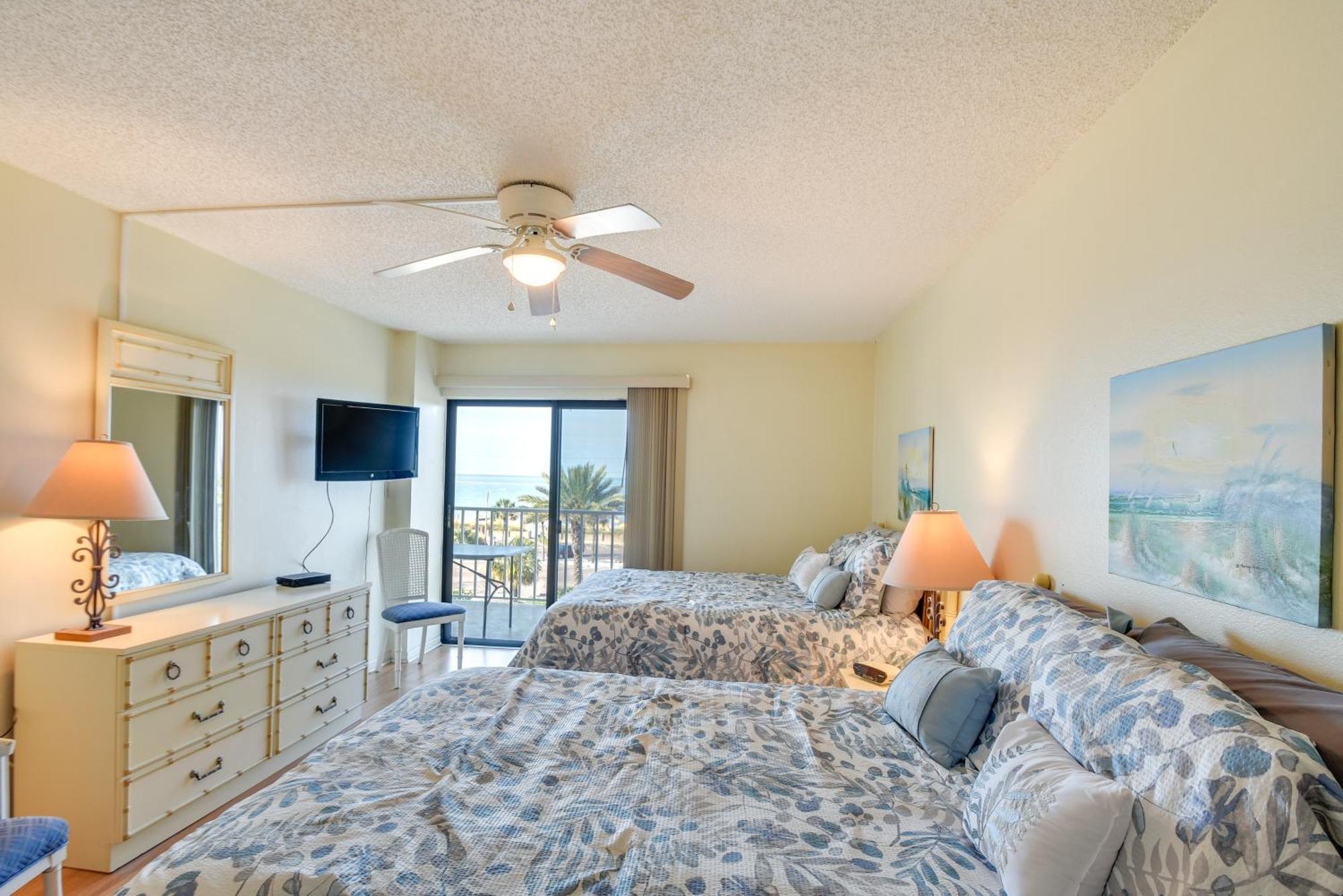 סיינט פיט ביץ' Coastal Condo With Balcony Walk To Madeira Beach! מראה חיצוני תמונה