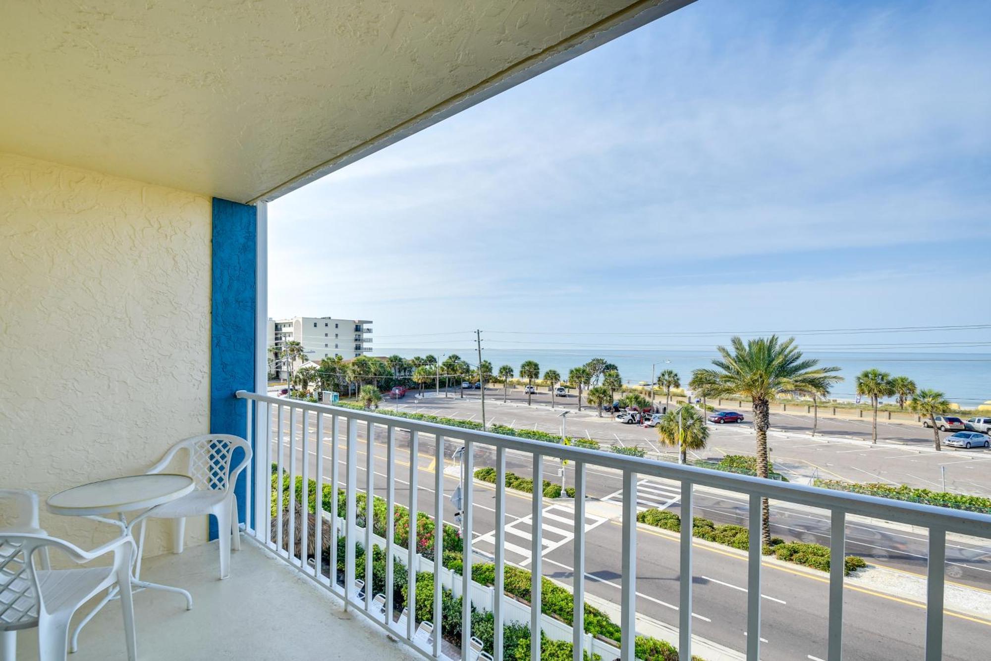 סיינט פיט ביץ' Coastal Condo With Balcony Walk To Madeira Beach! מראה חיצוני תמונה